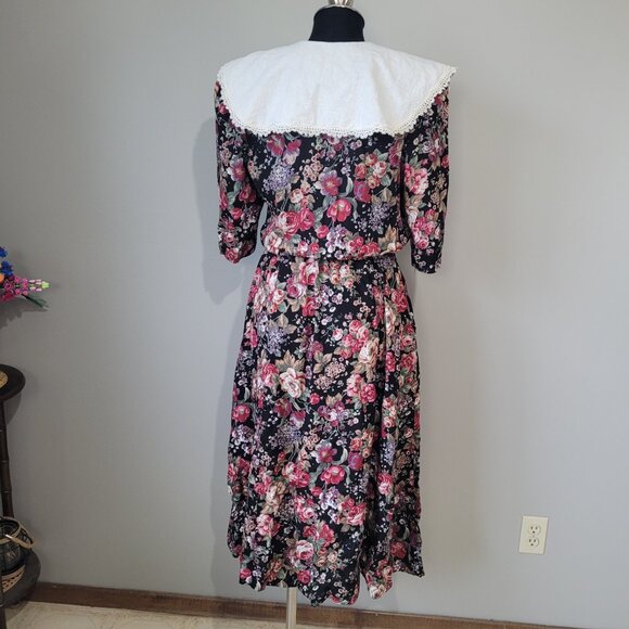 1980s Floral Sailor Collar Shirt Dress - Picture 4 of 16